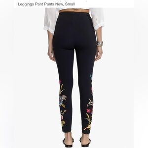 Johnny Was Celina Multicolor Floral Embroidered leggings sz S